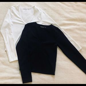 2-Pack Abercrombie Cropped V-Neck Tees